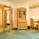 Hotel Thermenwelt Pulverer 5*