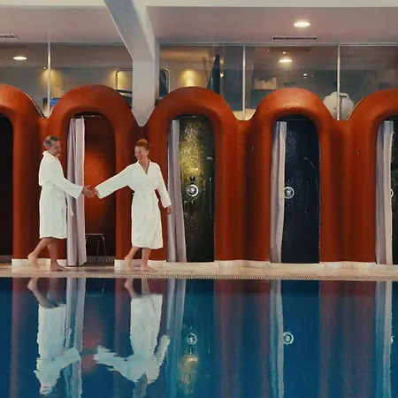 Hotel Thermenwelt Pulverer 5*