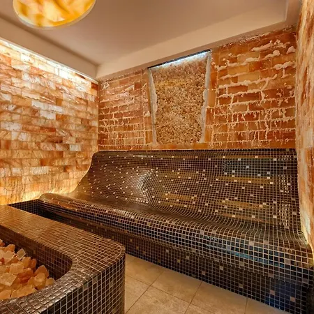 Hotel Thermenwelt Pulverer 5*