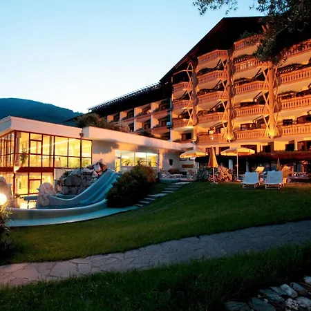 Hotel Thermenwelt Pulverer 5*